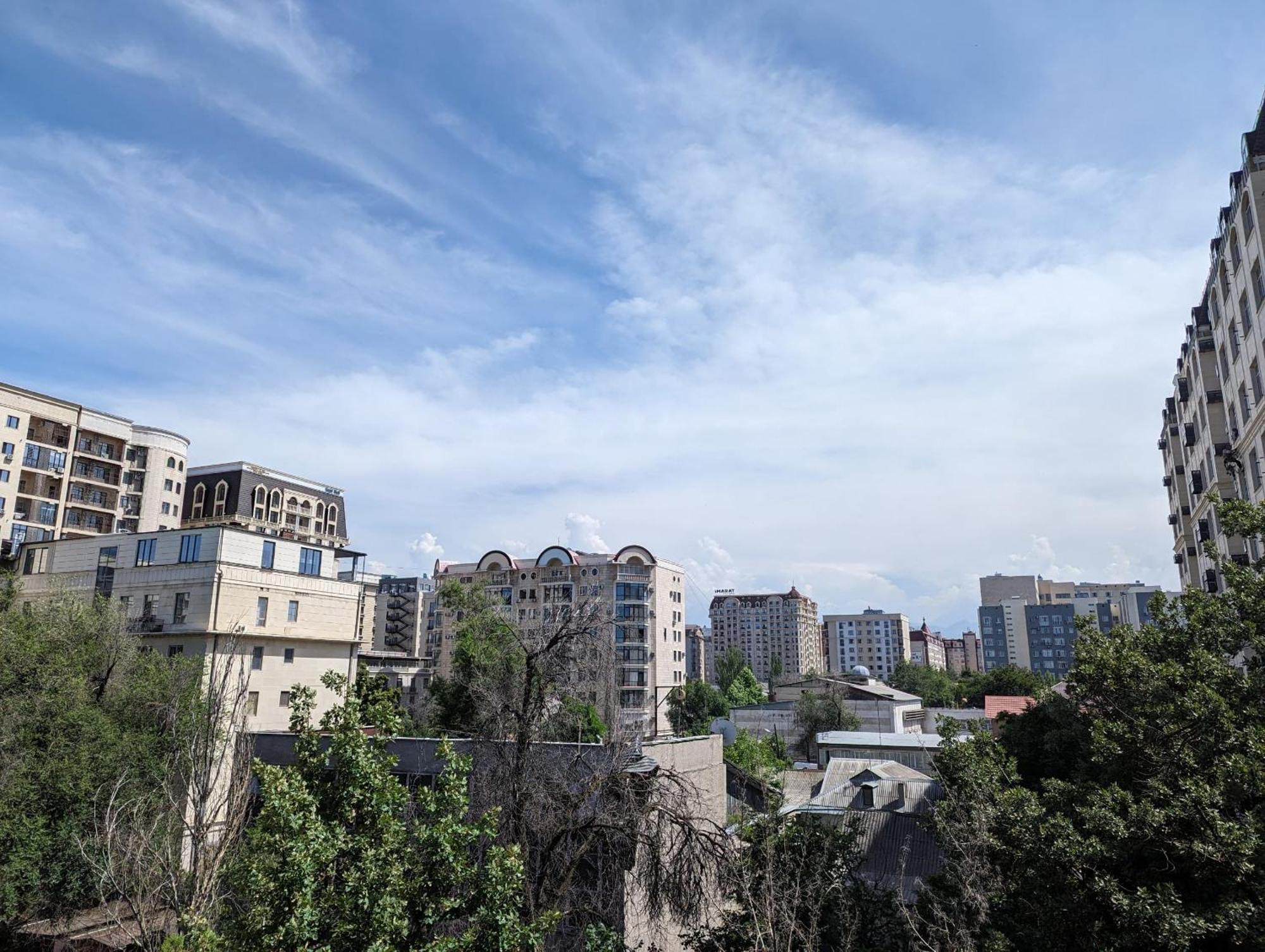 Moonflower Residence 4645 Бишкек Екстериор снимка