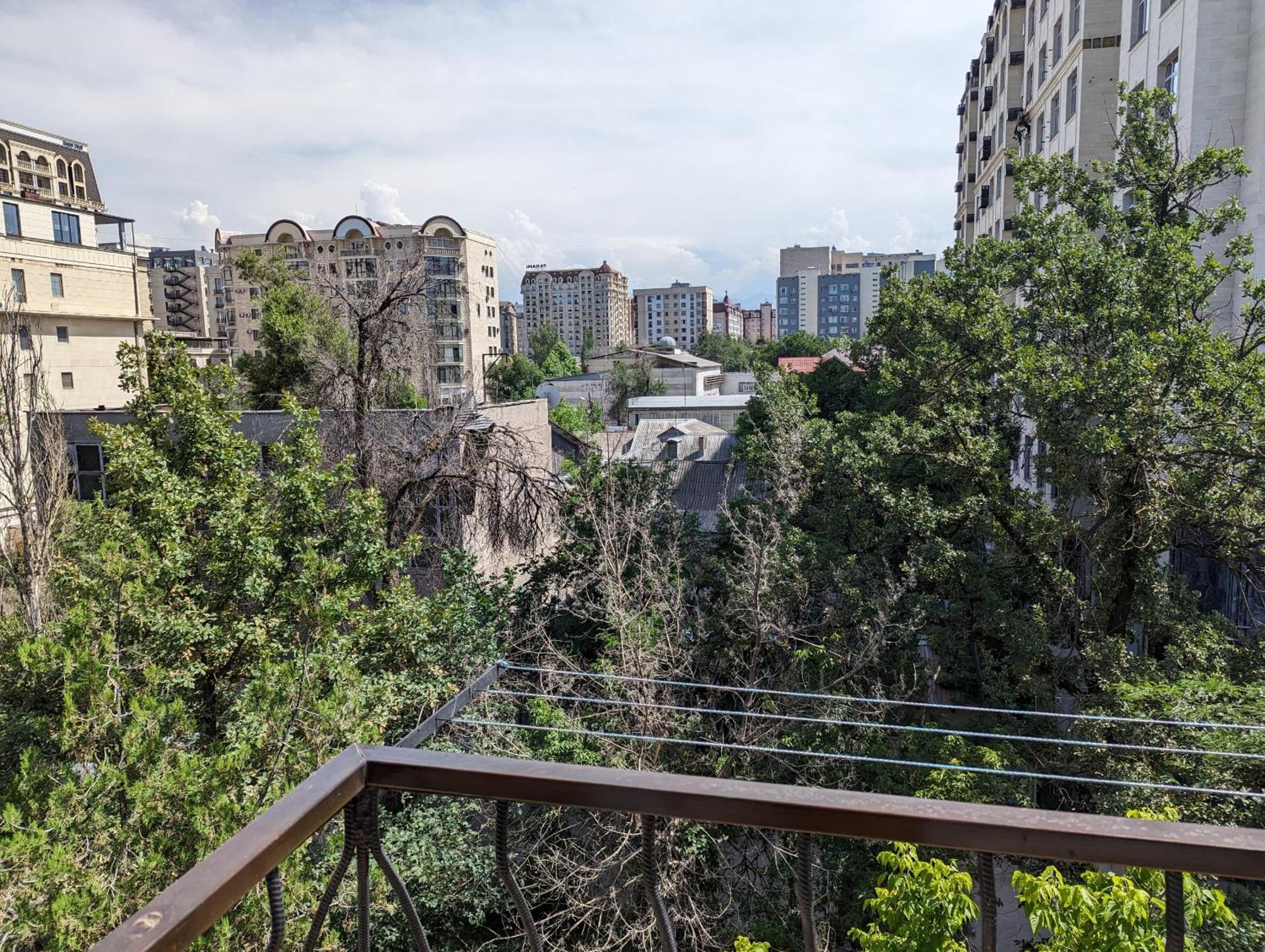 Moonflower Residence 4645 Бишкек Екстериор снимка