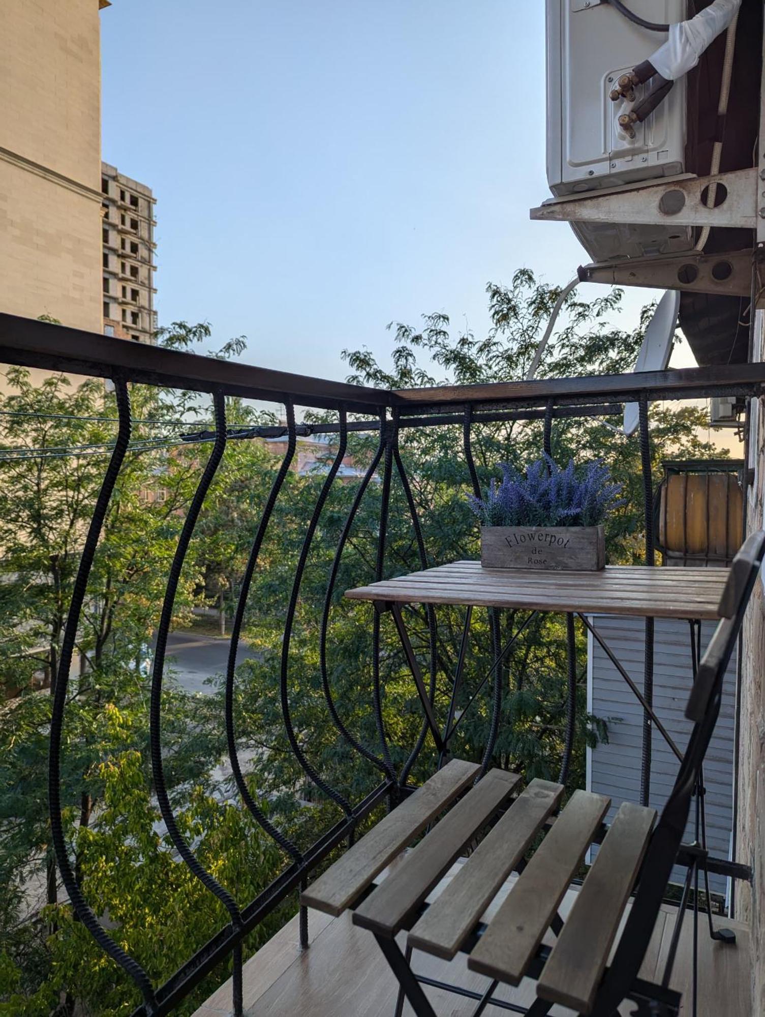 Moonflower Residence 4645 Бишкек Екстериор снимка